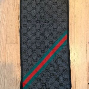 Gucci Striped Men's Scarf 508027